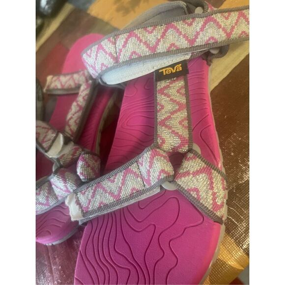 Teva Little Girls Fuchsia Red Open Toe Hook & Loop Geometric Sandals Size 4 - Picture 3 of 13